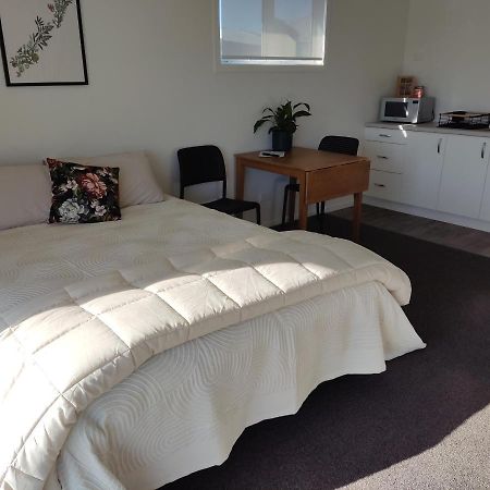 Studios On Carroll - Ex Ferry Hotel Wairoa Esterno foto